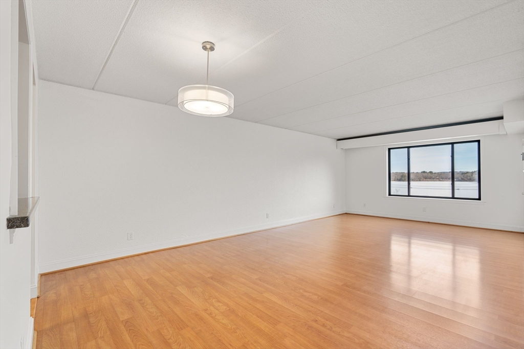 1500 Worcester Rd # 218