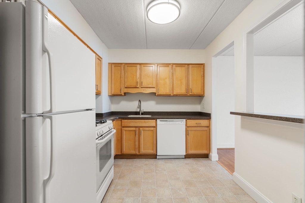 1500 Worcester Rd # 218