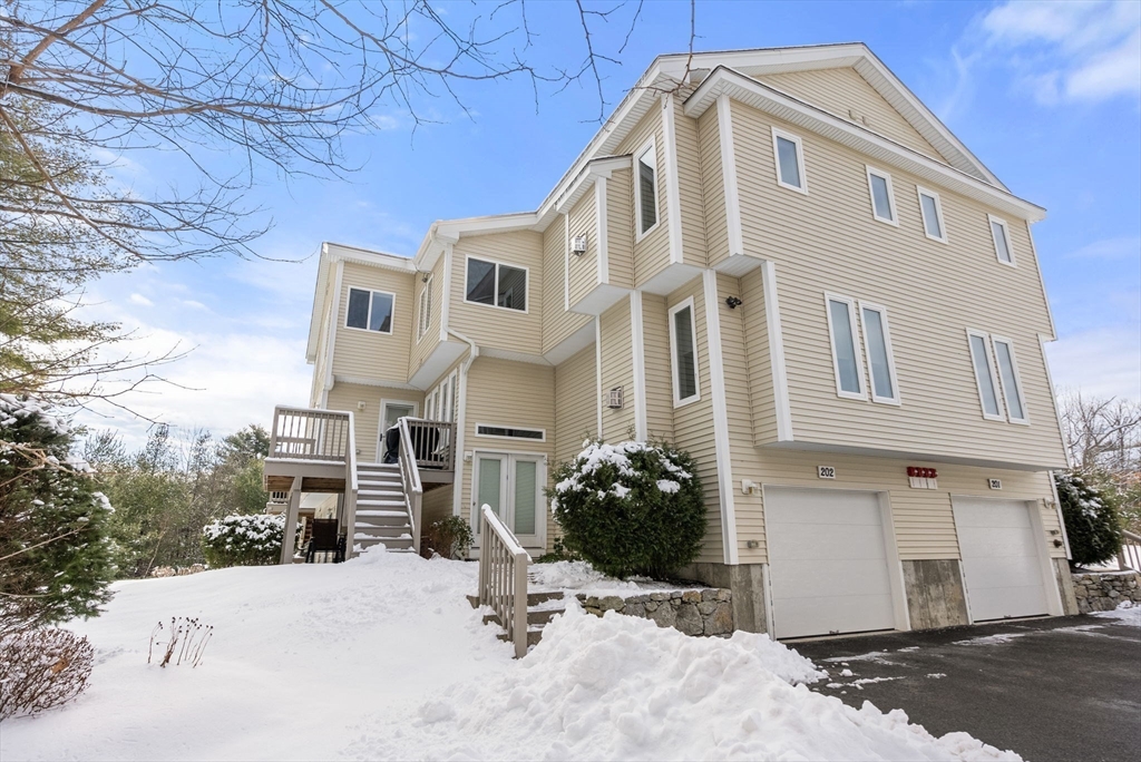 202 Old Bridge Lane # B2