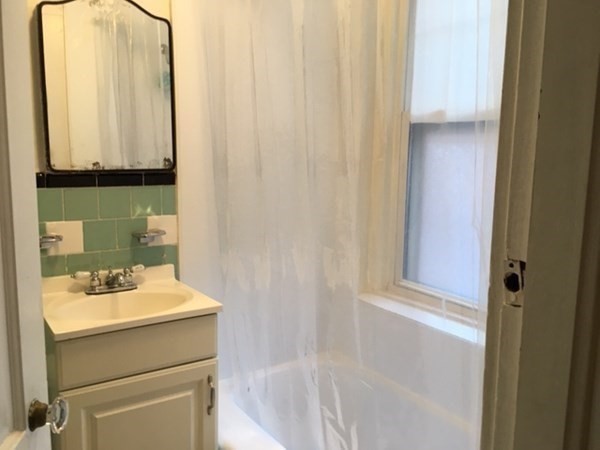 80 Mount Vernon St. # 3