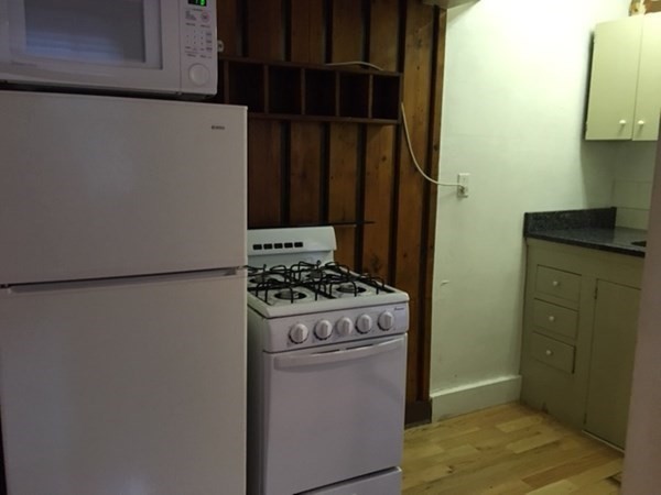 80 Mount Vernon St. # 3