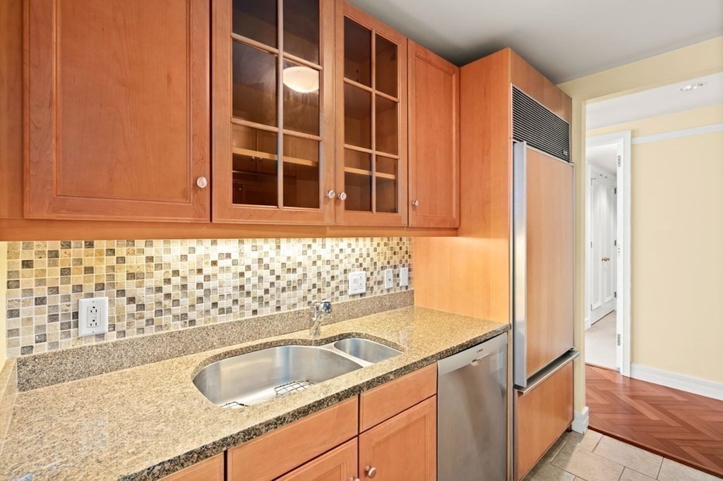 1 Avery St # 11A