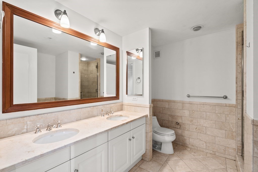 1 Avery St # 11A