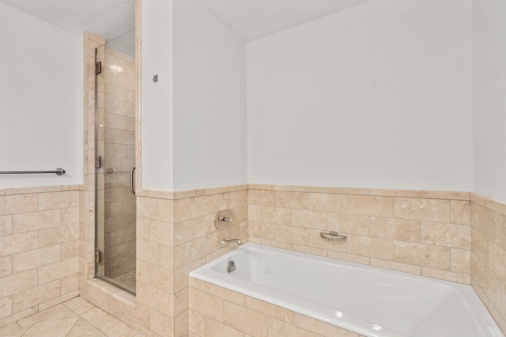 1 Avery St # 11A