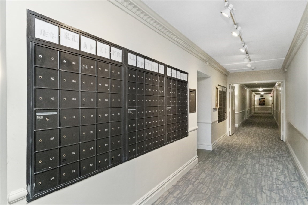 280 Boylston St # 1001