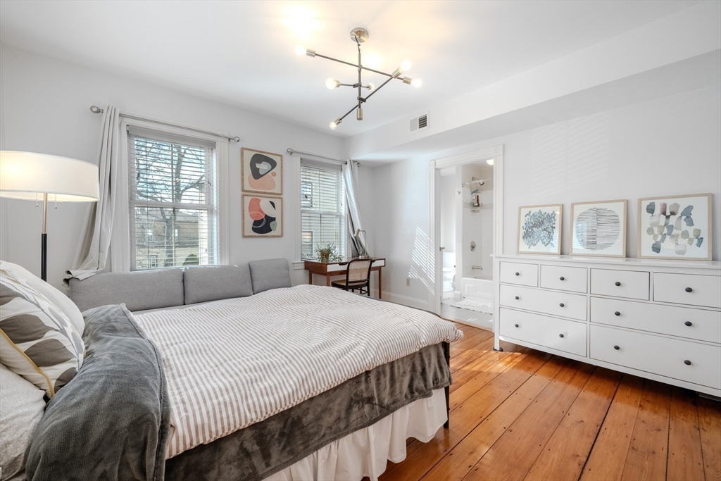 20 Porter St # 2