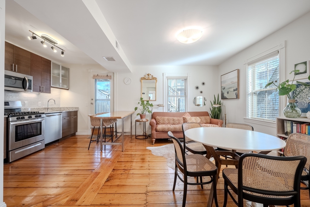 20 Porter St # 2