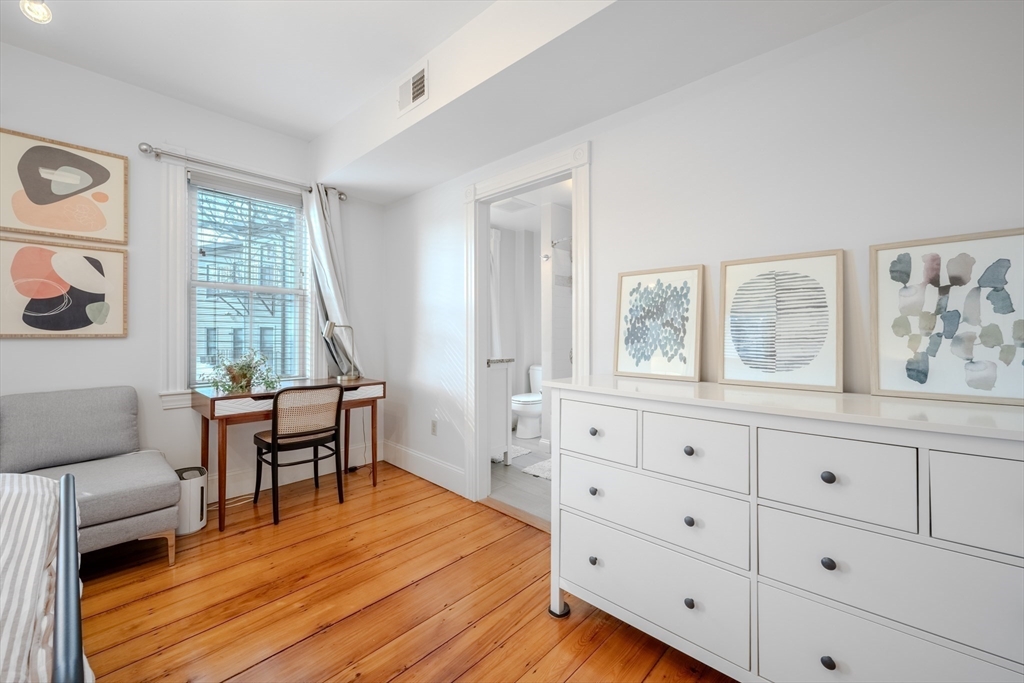 20 Porter St # 2
