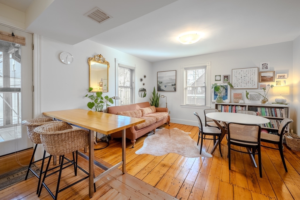 20 Porter St # 2