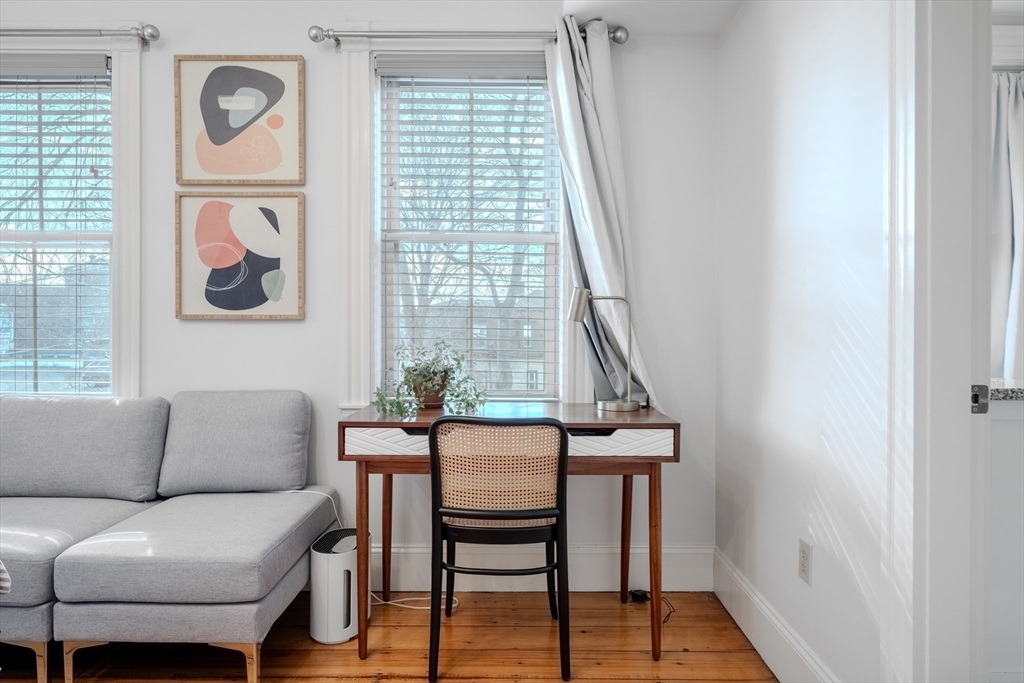 20 Porter St # 2