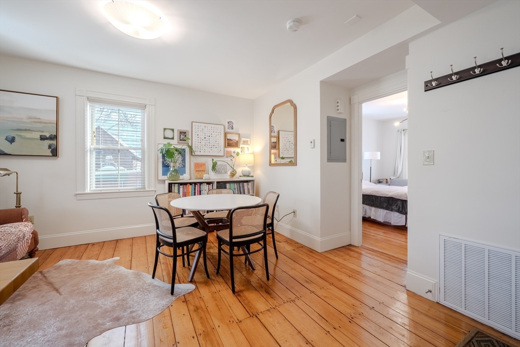 20 Porter St # 2