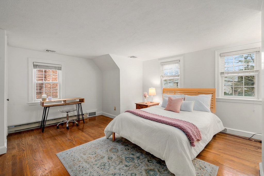 21 Sheldon Rd