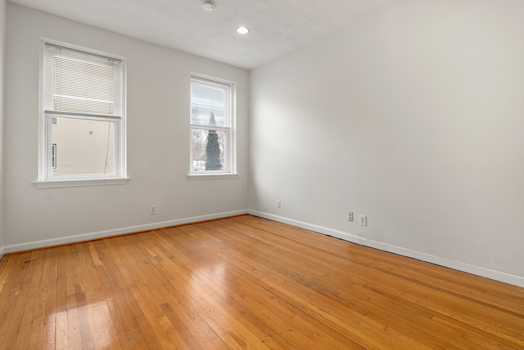 1423 Commonwealth Ave # 202