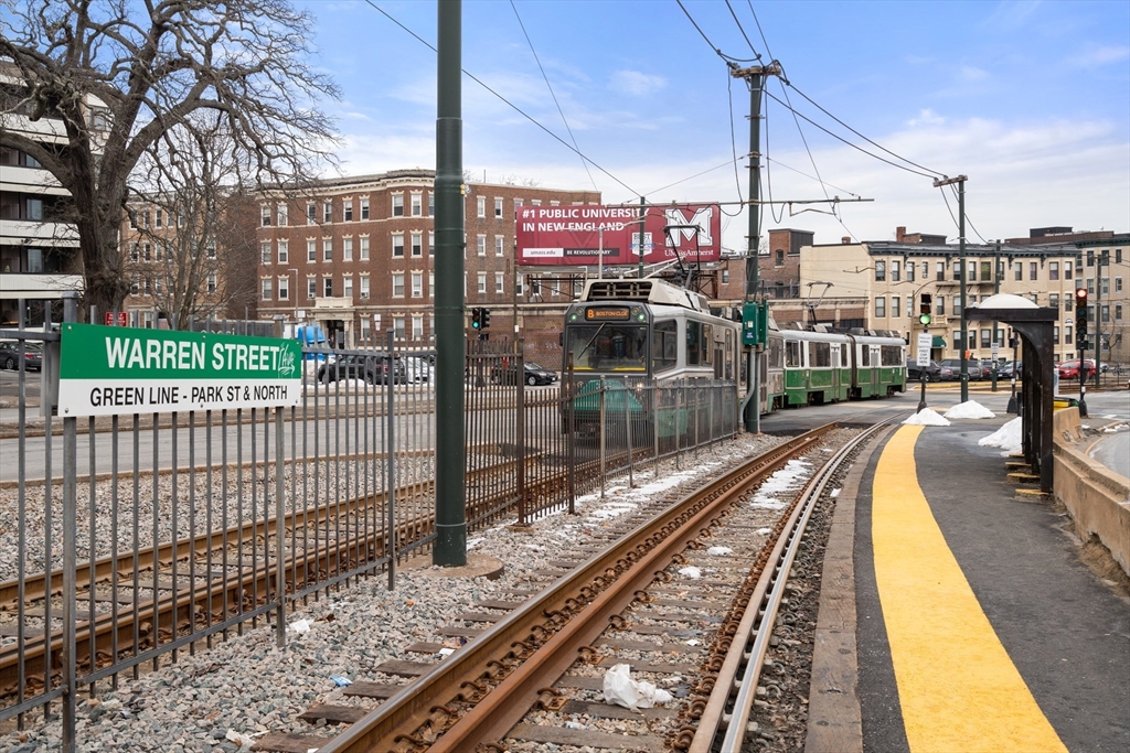 1423 Commonwealth Ave # 202