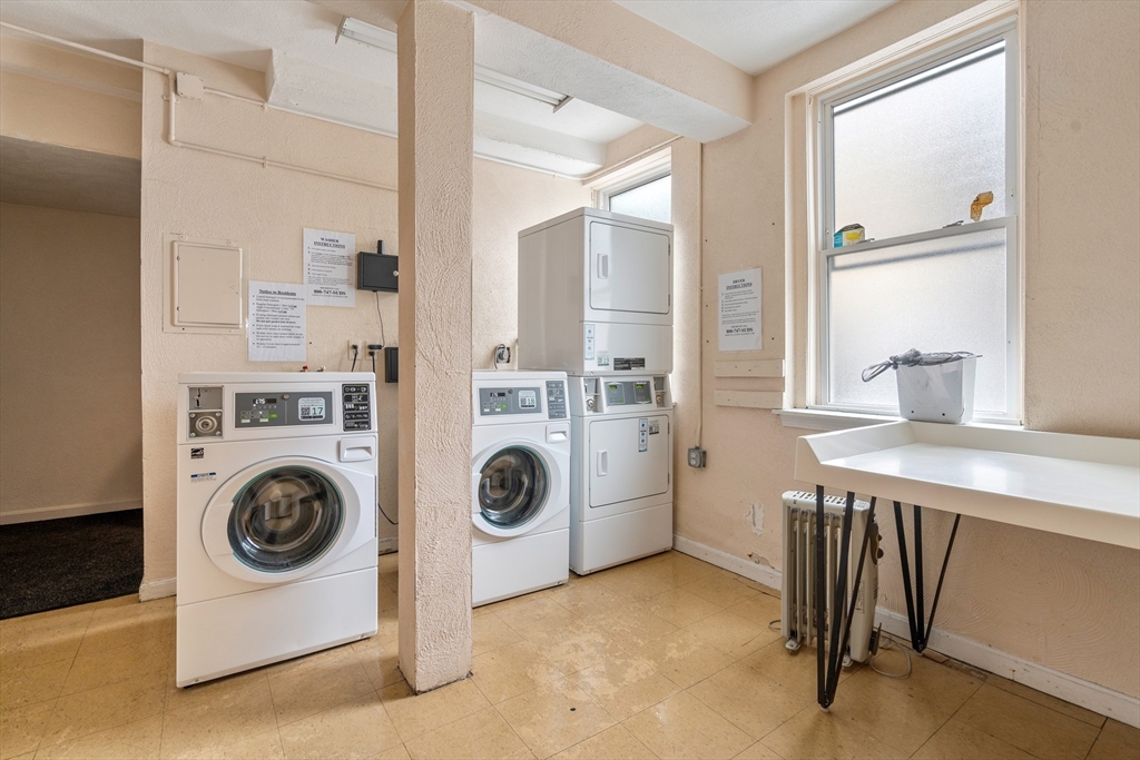 1423 Commonwealth Ave # 202