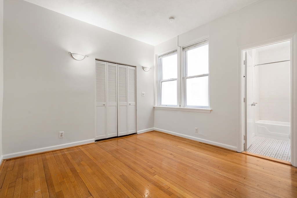 1423 Commonwealth Ave # 202