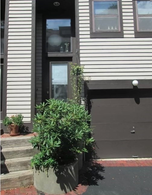 111 Trowbridge # 10