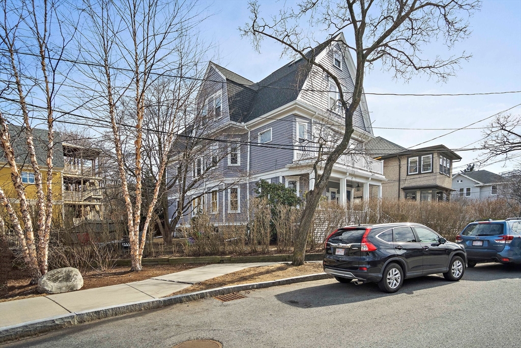 172 Fayerweather St # 1
