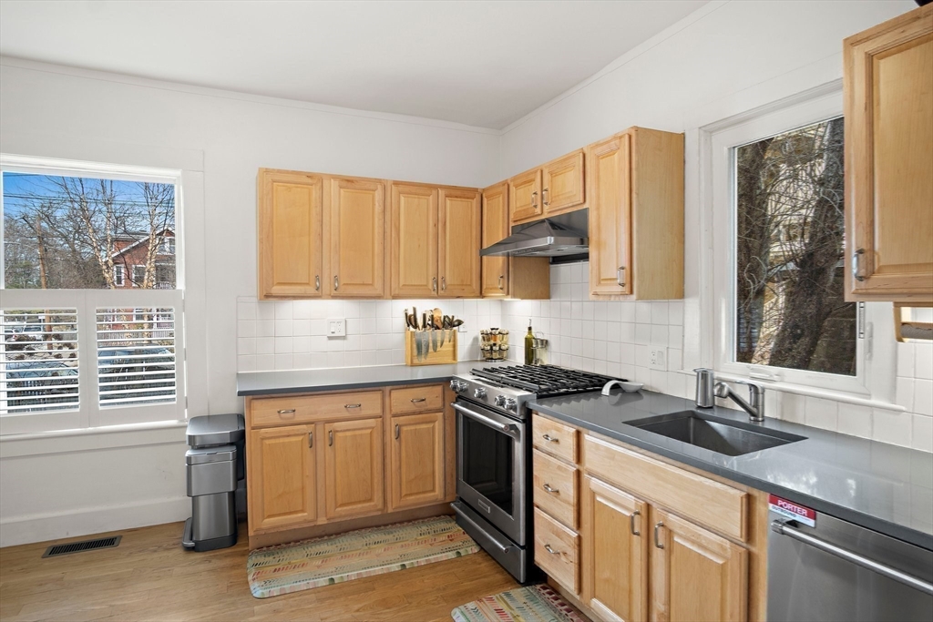172 Fayerweather St # 1