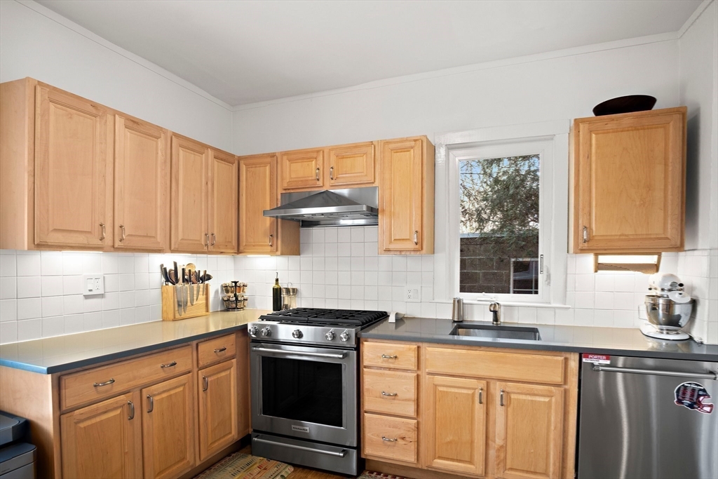 172 Fayerweather St # 1