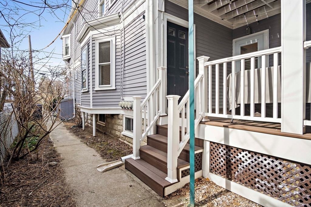 172 Fayerweather St # 1
