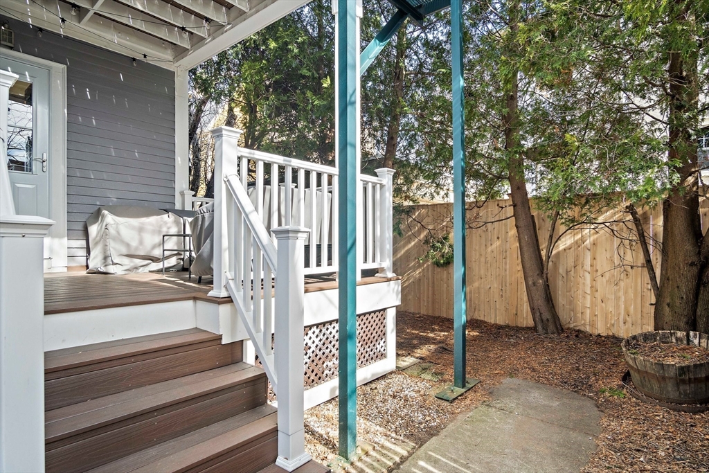 172 Fayerweather St # 1