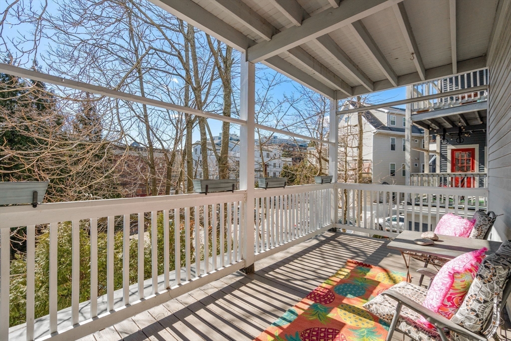 122 Davis Ave # 2
