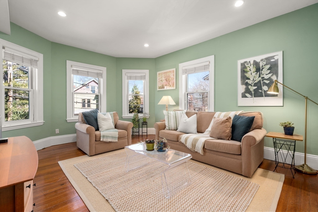122 Davis Ave # 2