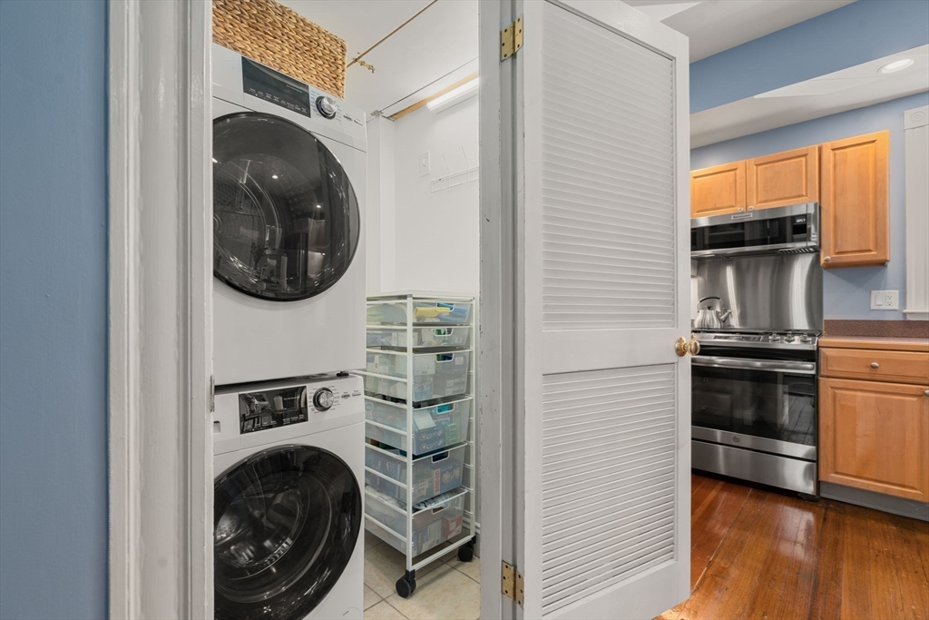 122 Davis Ave # 2
