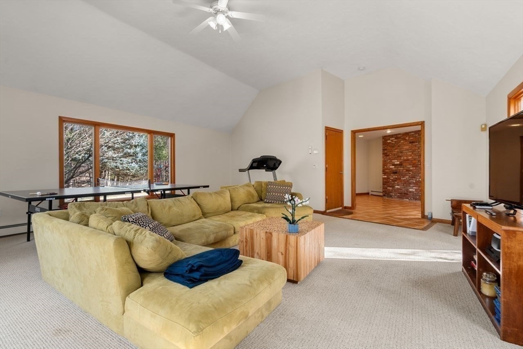 198 River Rd