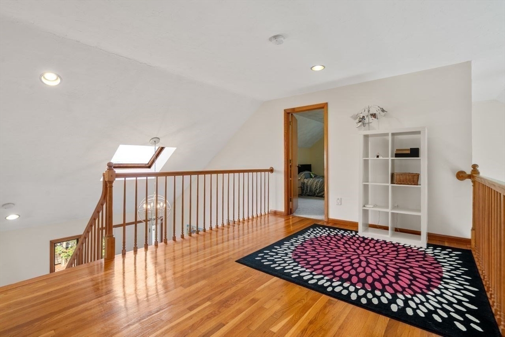 198 River Rd