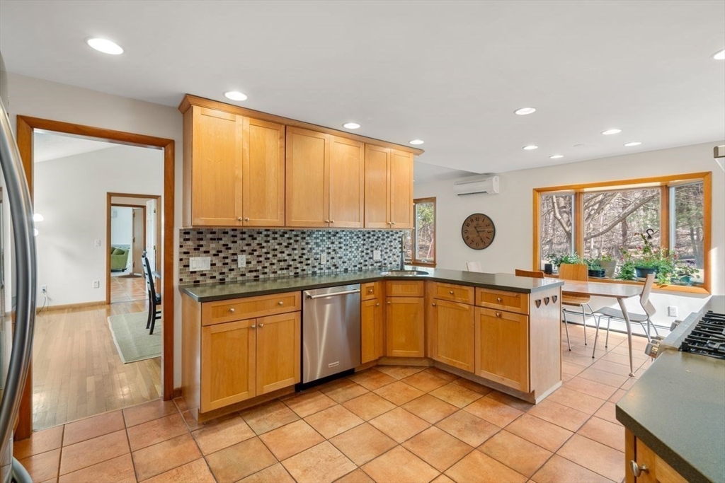 198 River Rd