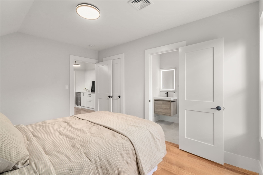 32 Boyd St # 32