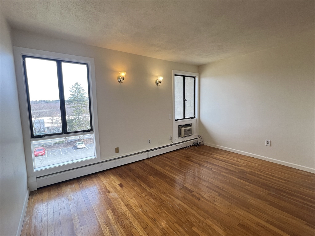 301 Neponset St # 28