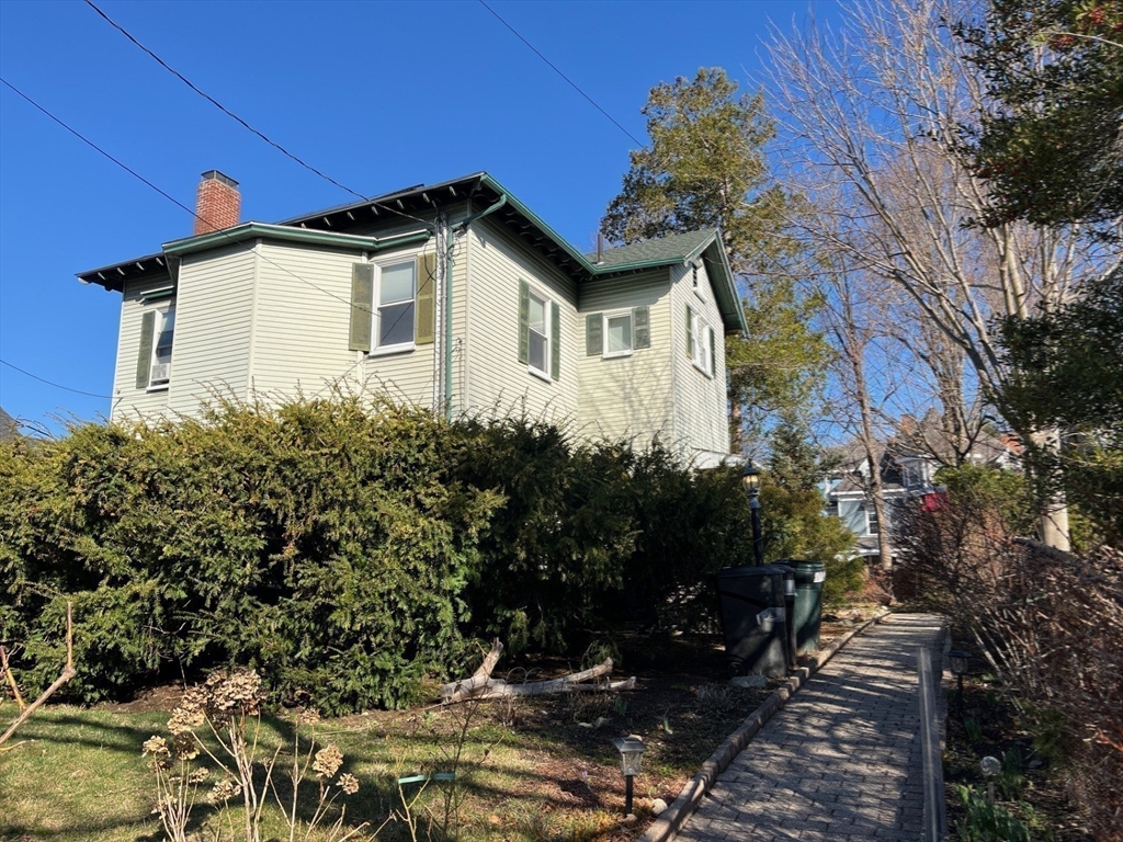 345 Newtonville Ave