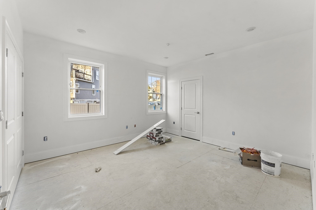 272 Lincoln St # 204