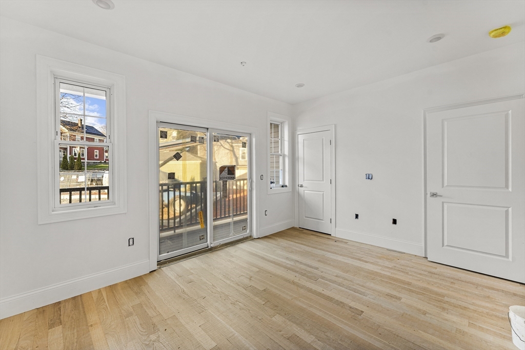 272 Lincoln St # 204