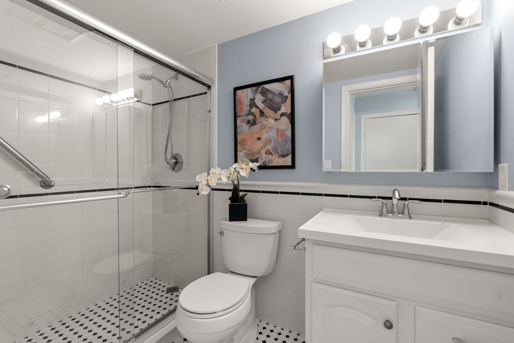 280 Boylston St # 405