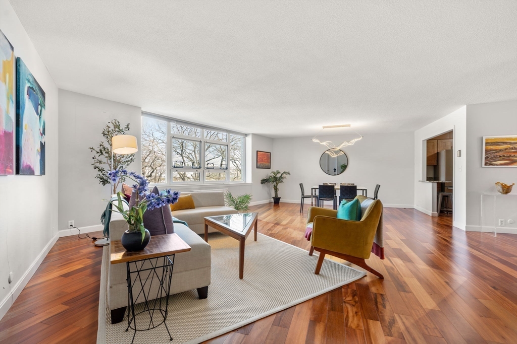 280 Boylston St # 405