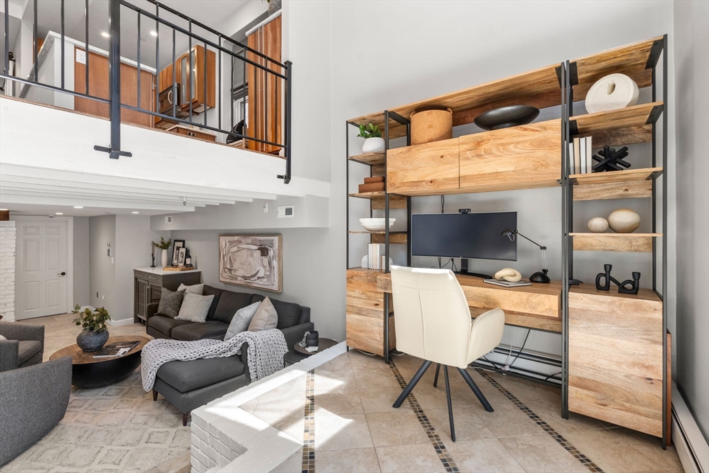 15 Albemarle St # 5