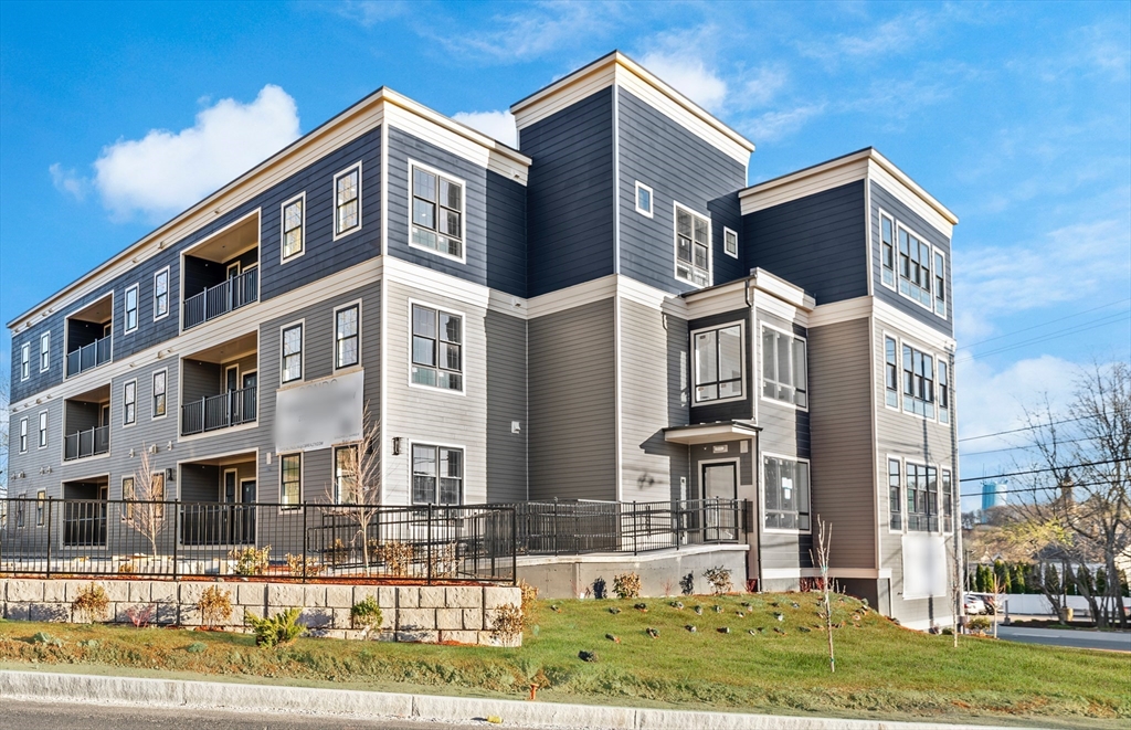 272 Lincoln Street # 304