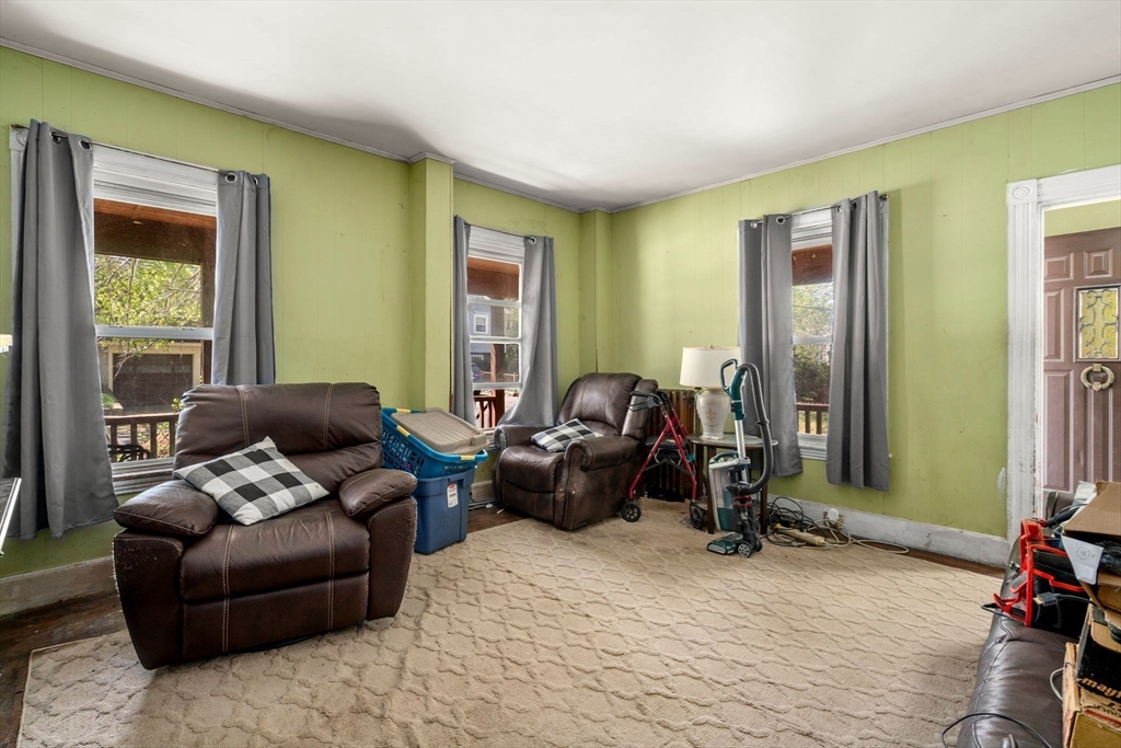 64-66 Dalby St
