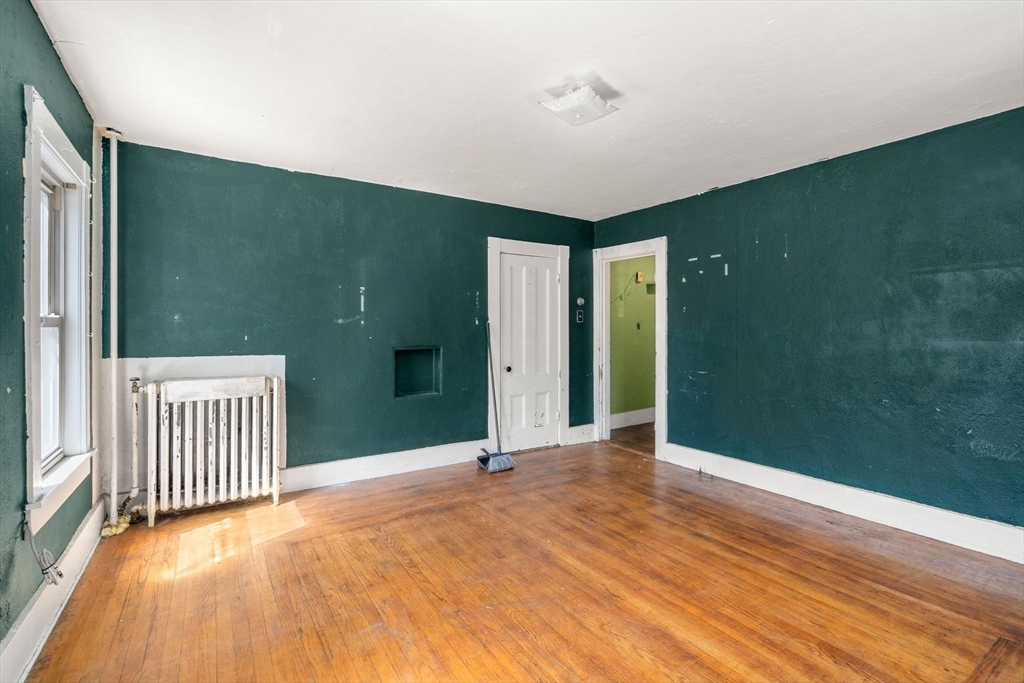 64-66 Dalby St