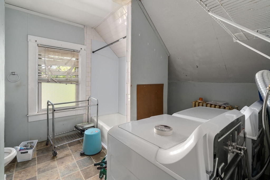 64-66 Dalby St