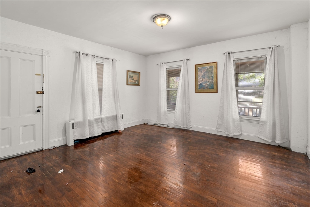 64-66 Dalby St