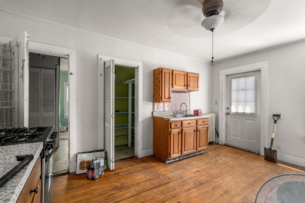64-66 Dalby St