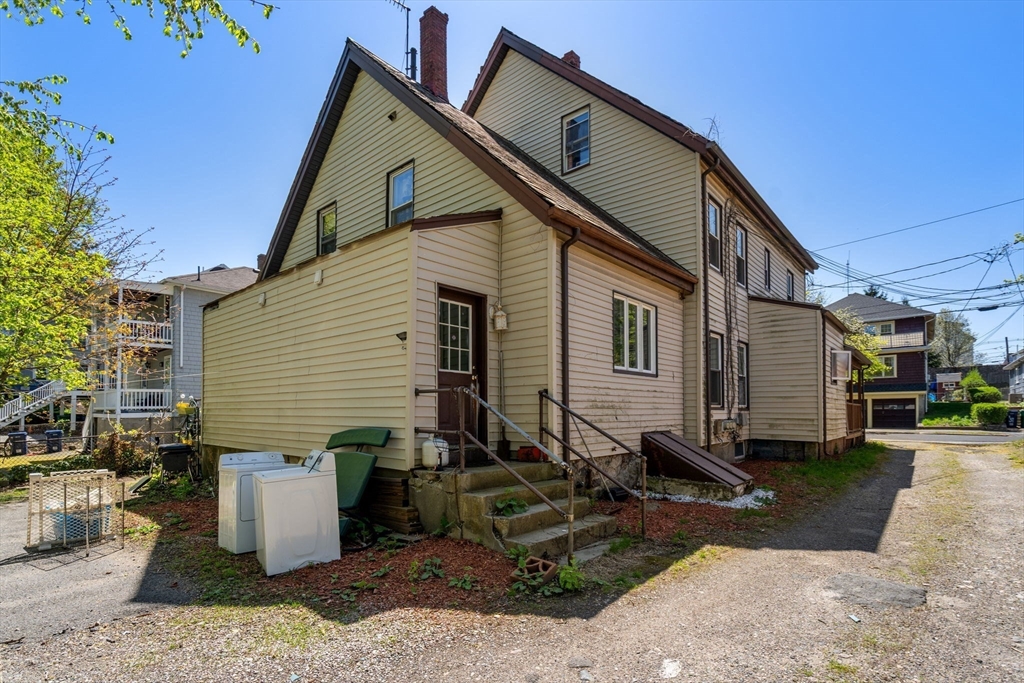 64-66 Dalby St