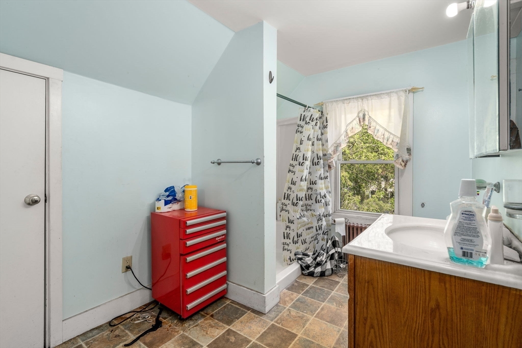 64-66 Dalby St