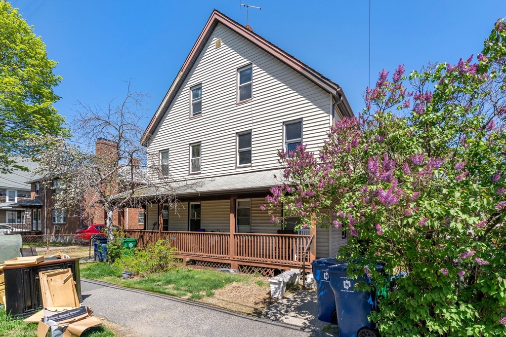 64-66 Dalby St