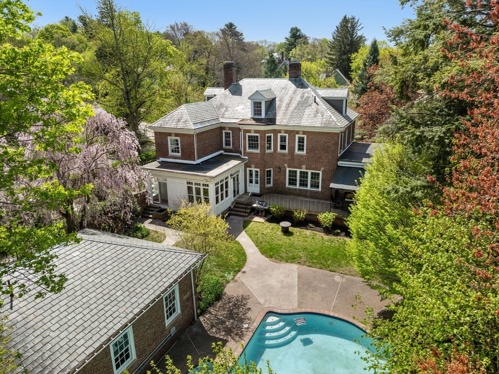 405 Commonwealth Ave